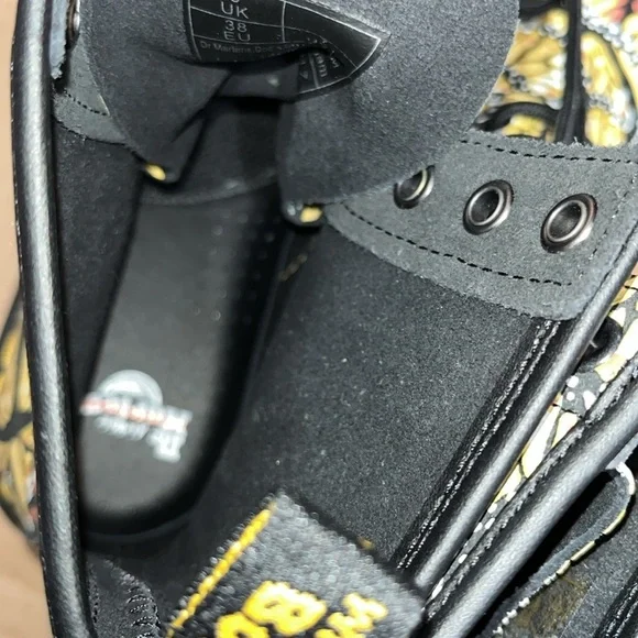 Dr Martens 1460 Butterfly Print Suede Lace-Up Boots Size 7 NWT - Picture 13 of 15